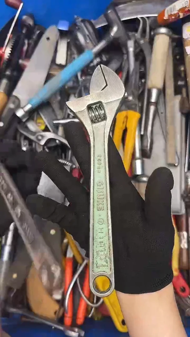 黑*五金工具钳子剪子等25