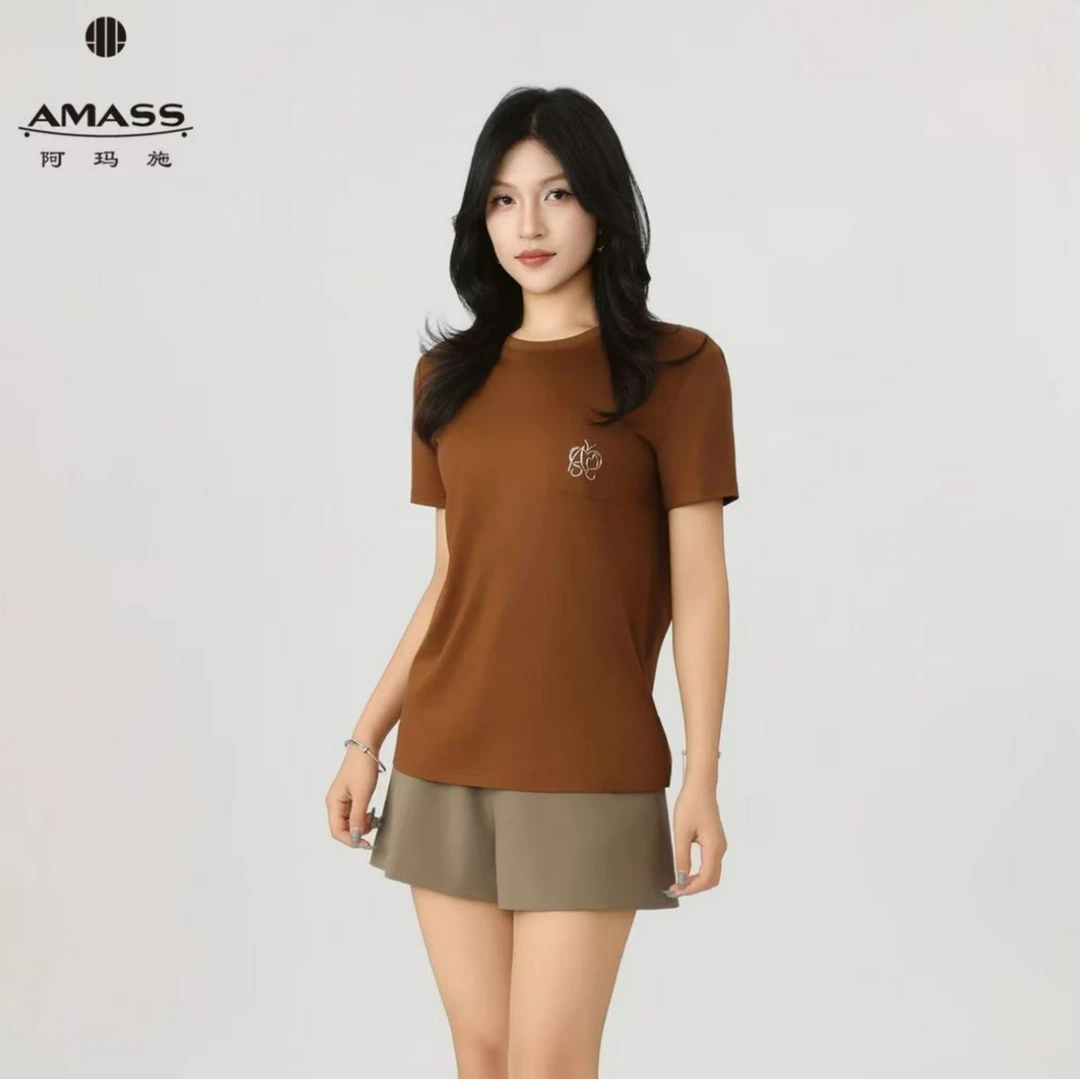 AMASS/阿玛施莱赛尔舒适感百搭圆领半袖亲肤口袋胶印短袖530061