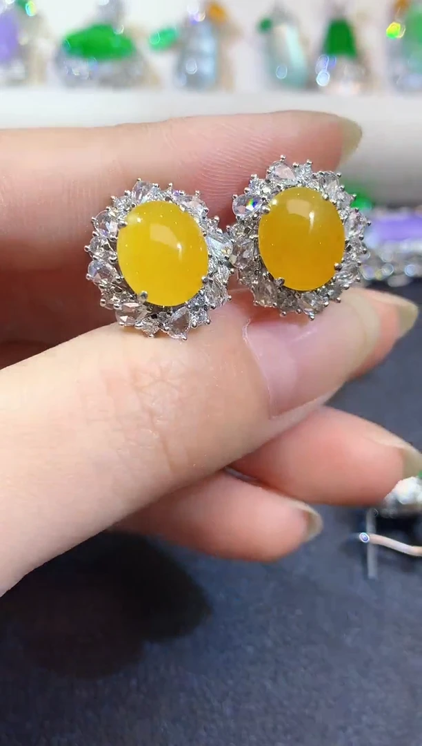 18K金镶嵌翡翠耳饰A143