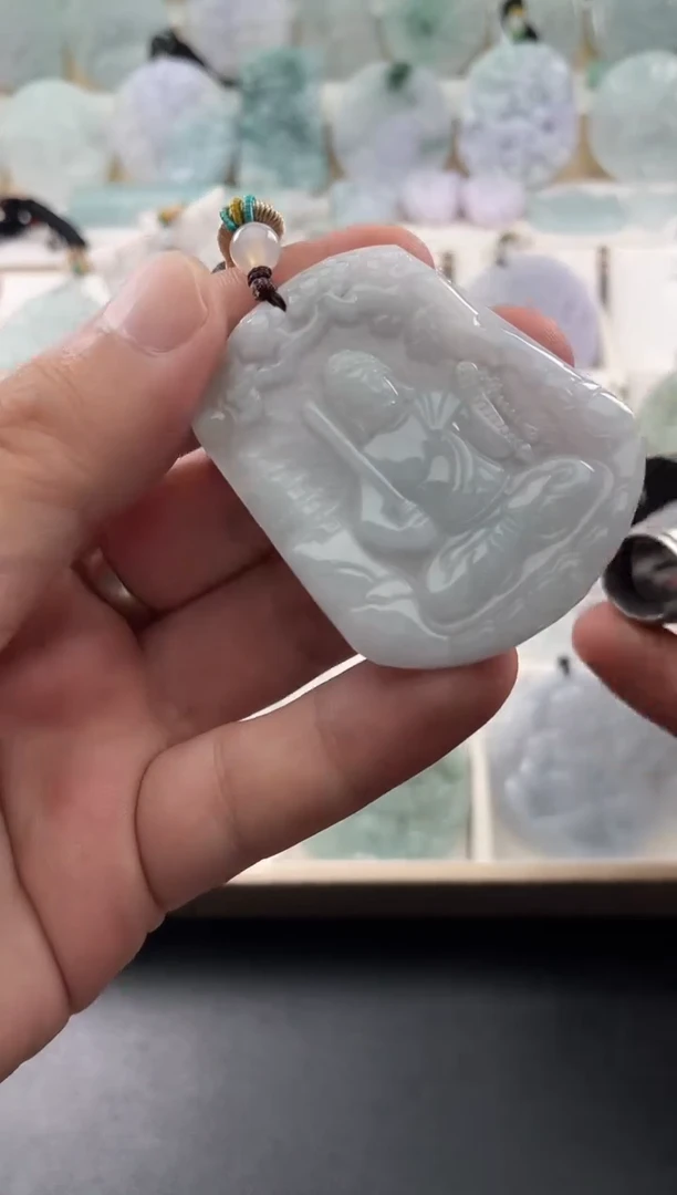 颈饰未镶嵌翡翠....10/6/.206