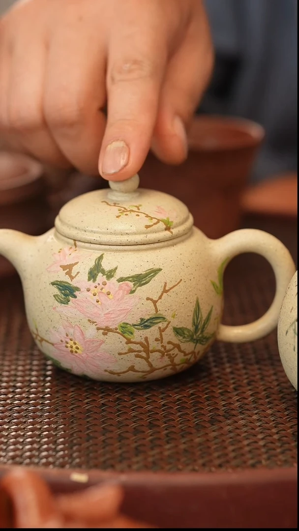 茶壶紫砂袍尊 白玉段 泥绘