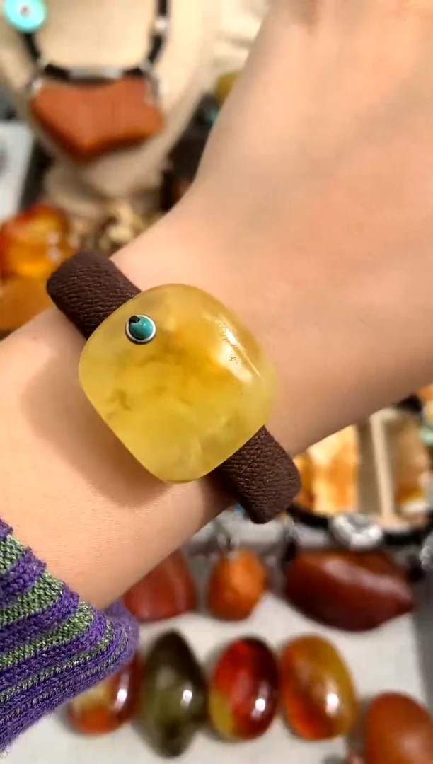 【闪购商品】蜜蜡裸石未镶嵌似玉