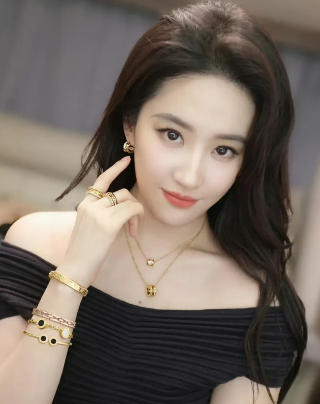 钛钢手链 INS厚镀18K金色BV圆饼项链手链耳钉