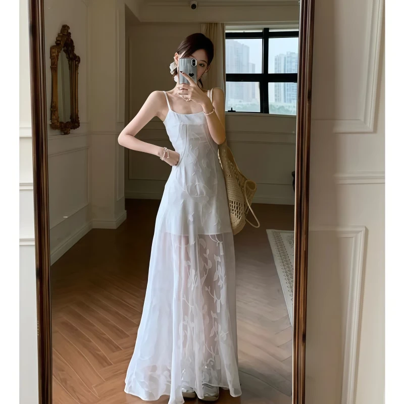 2025新款薄荷绿无袖吊带连衣裙女夏季海边度假风穿搭收腰绝美长裙