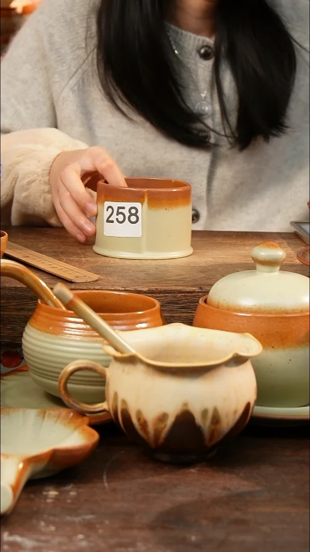 盘高颜值粗陶餐具限时抢购 258蛋卷杯