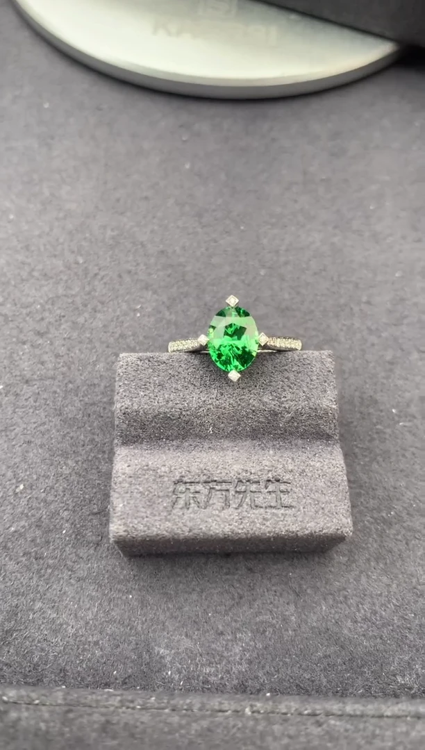 18K金镶嵌戒指石榴石1.5ct沙弗莱 定制  FH