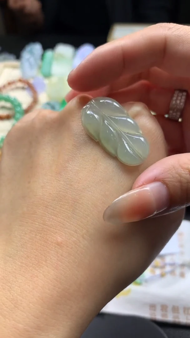 【闪购商品】定制翡翠未镶嵌翡翠