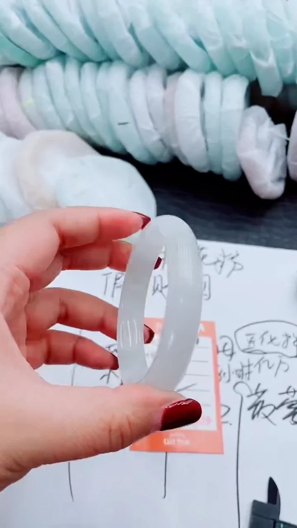 【闪购商品】石英质玉手镯未镶嵌T206-58-59