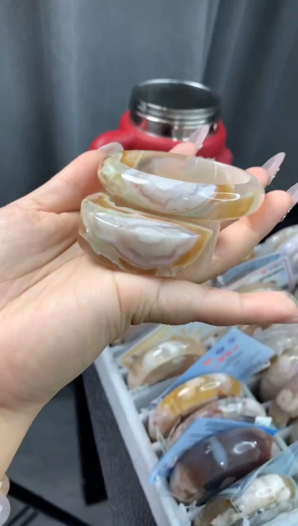 无（57-58圈口）赠送镯心