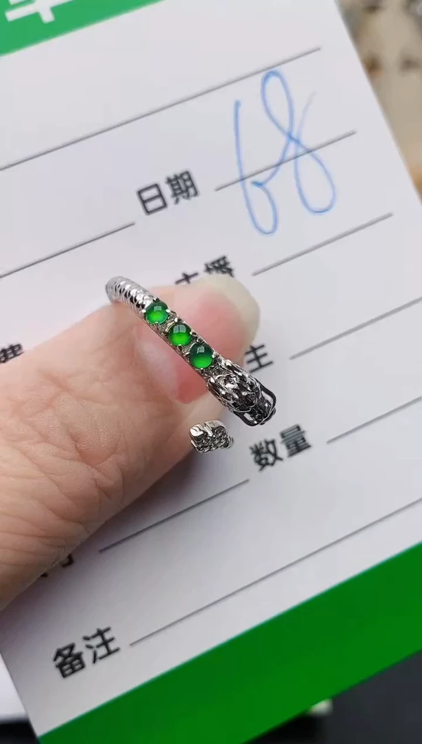 颈饰银S925镶嵌翡翠9236
