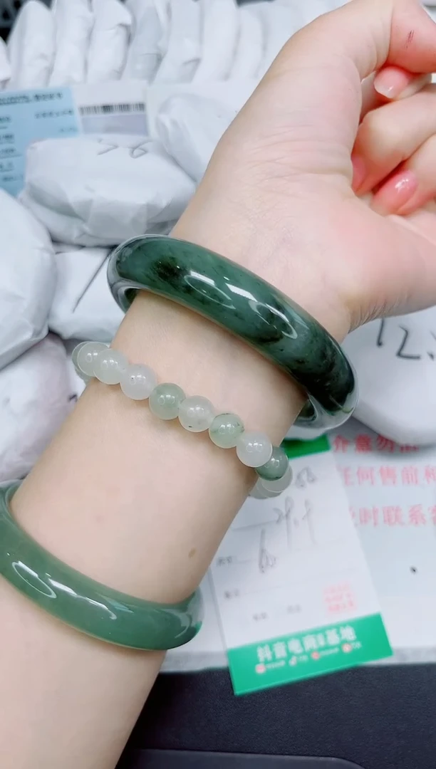 石英质玉手镯未镶嵌50-60