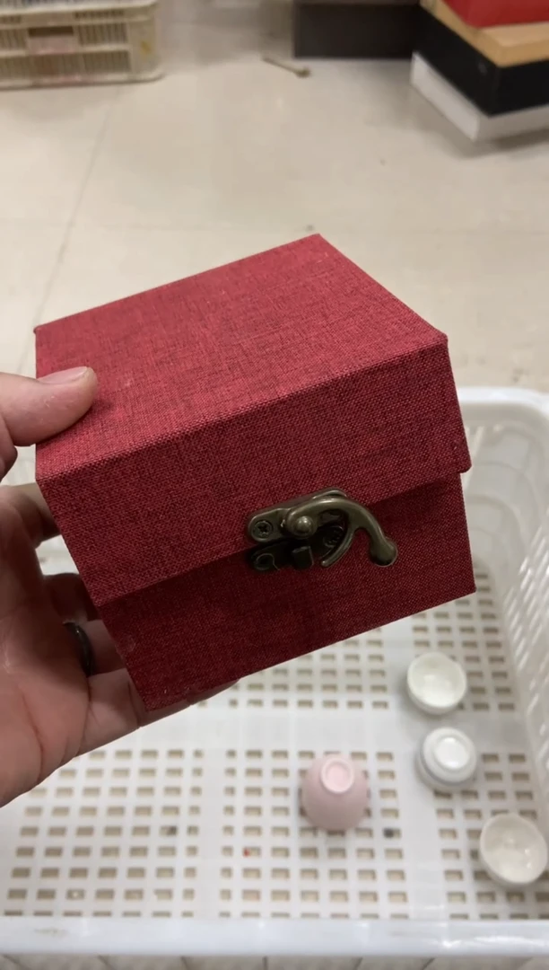 无运费险有瑕疵的摄影的产品有使用过的痕迹有点脏介意勿拍