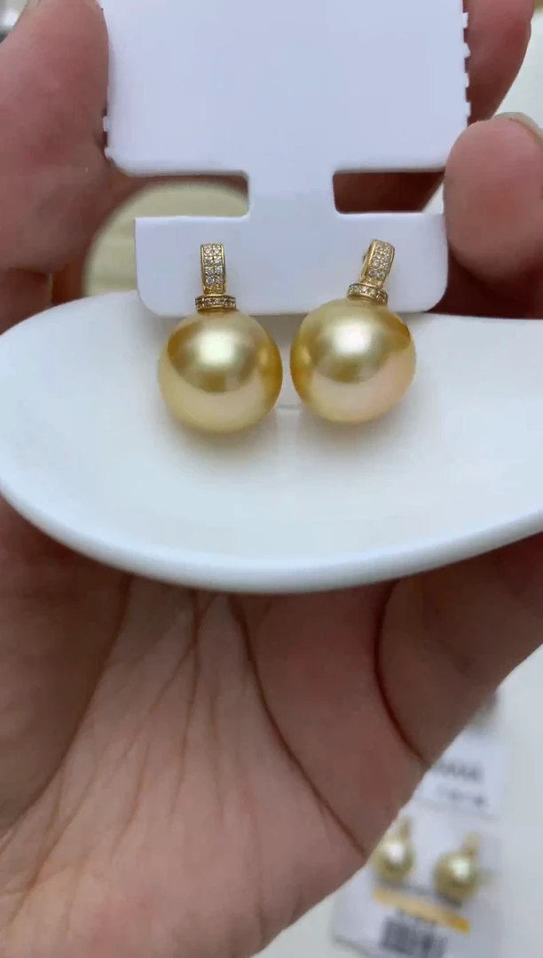 18K金镶嵌耳饰海水珍珠S****yq63