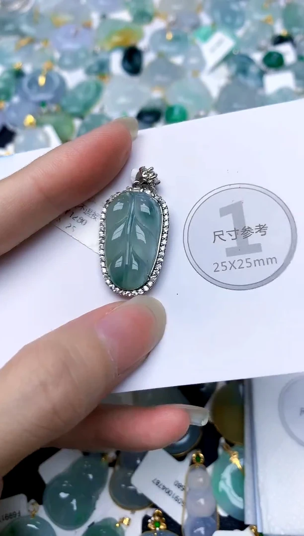 颈饰银S925镶嵌翡翠天然A货翡翠