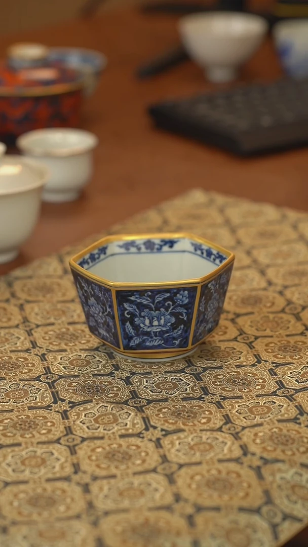 杯子矾红六方杯山茶花