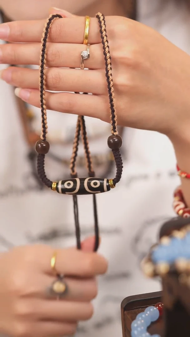 玛瑙/玉髓颈饰未镶嵌传世珠宝