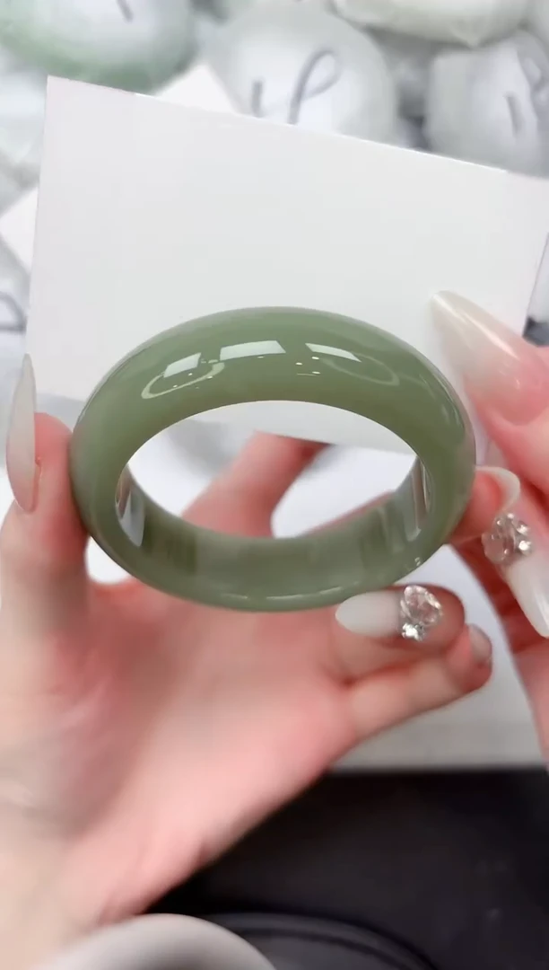 未镶嵌手镯石英质玉107-52