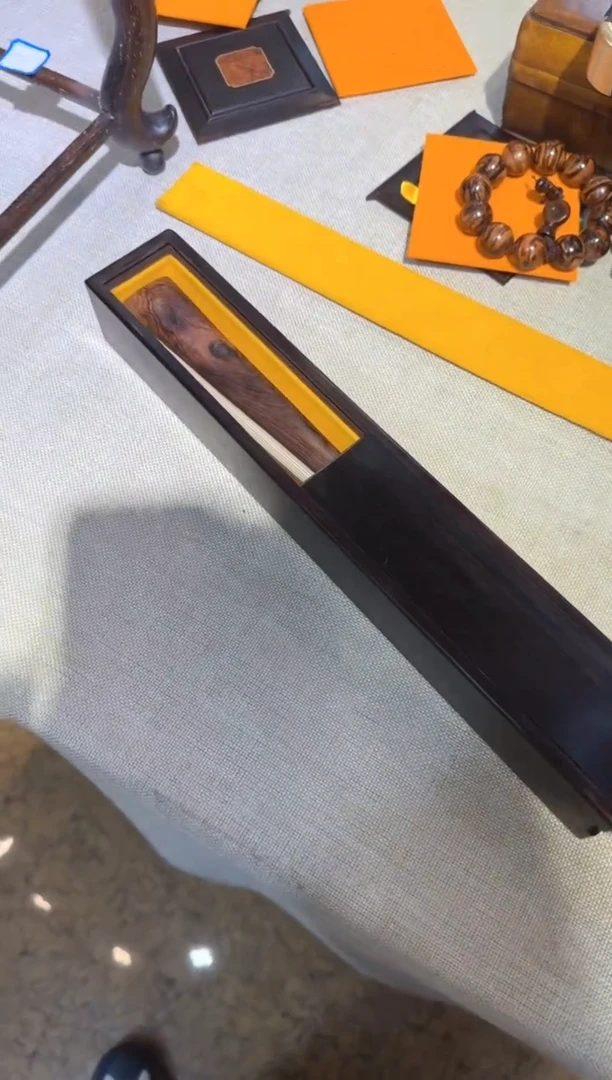 【闪购商品】木盒子     带   黄扇子