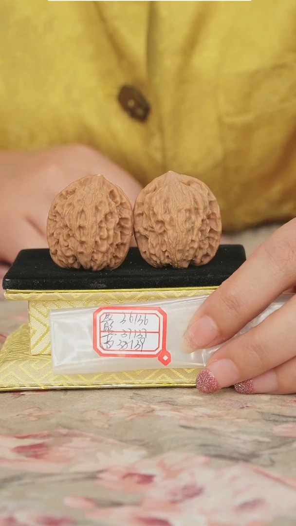 文玩核桃把件非嫁接北京