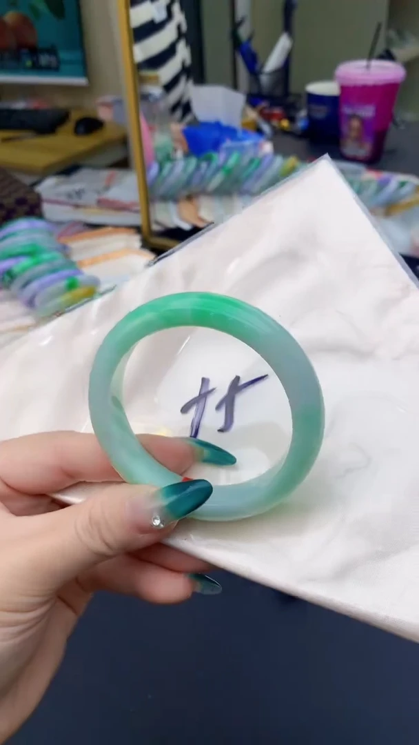 【闪购商品】翡翠手镯未镶嵌0900736576