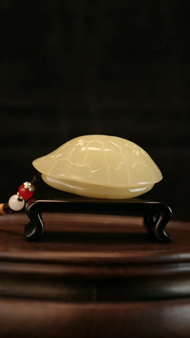 云南石竹叶青雕刻：富甲天下