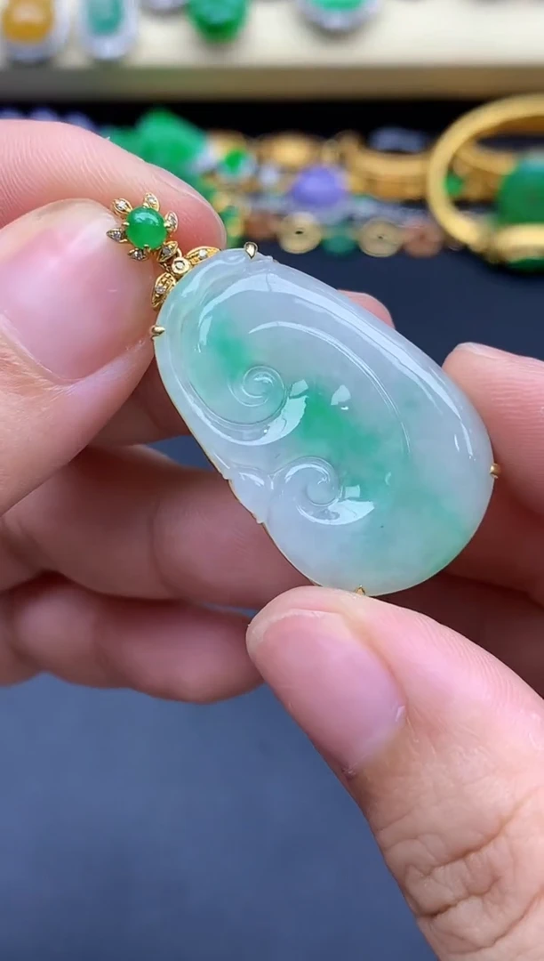 颈饰18K金镶嵌翡翠151-春日珠宝