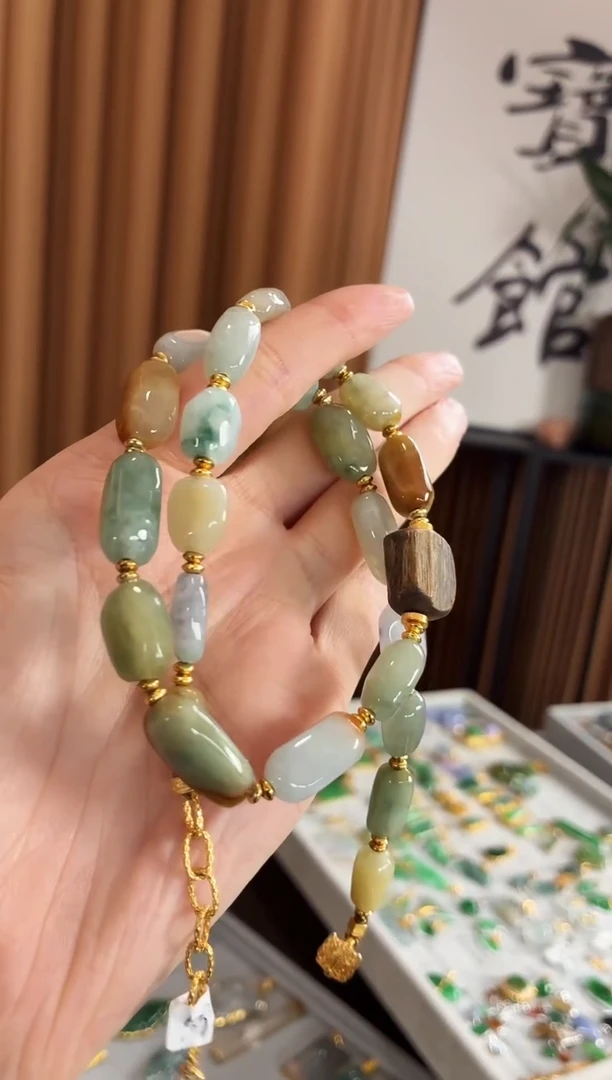 颈饰银S925镶嵌翡翠颈饰