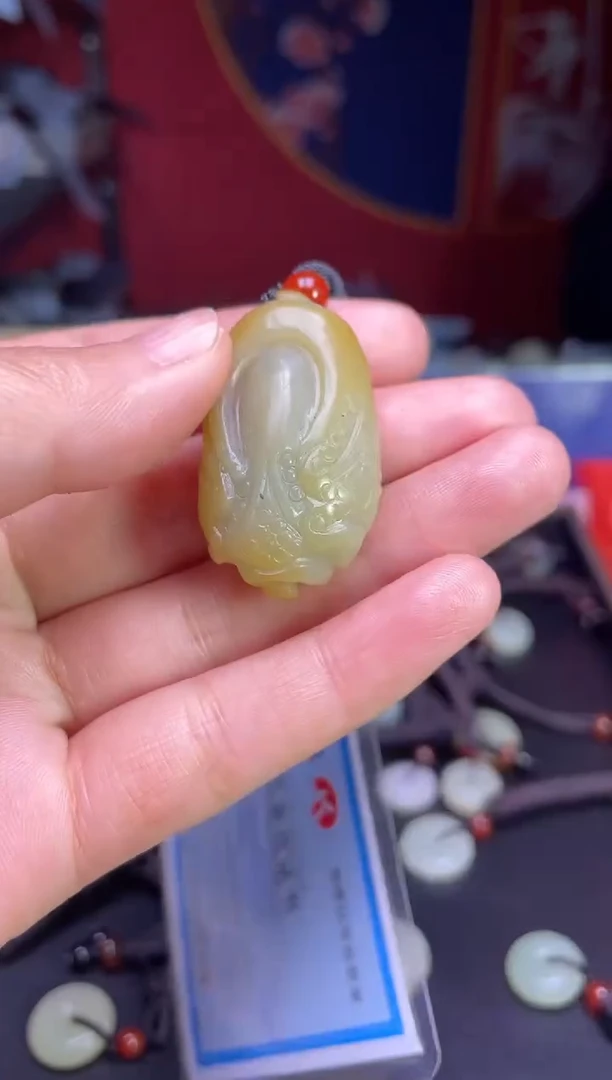 颈饰未镶嵌和田玉3