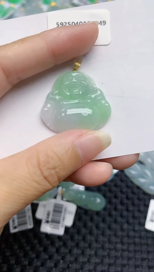 翡翠18K金镶嵌颈饰天然翡翠A货