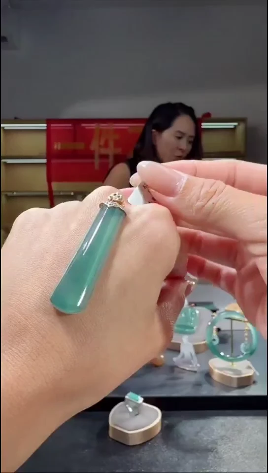吊坠(不含链)未镶嵌翡翠无事柱（多样性发其一）