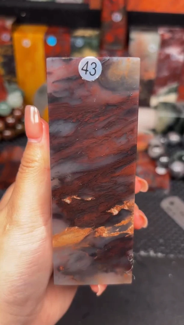 玉 桂林鸡血玉印章摆件 编号：43