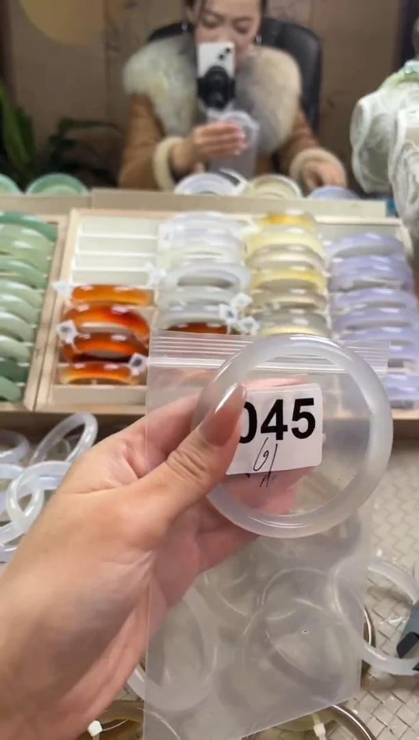 手镯玛瑙/玉髓未镶嵌045