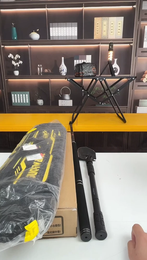 碳素1.8m以下桌子+驱蚊灯+煎锅套装+兵工铲+烧烤炉+竿包+抄网杆