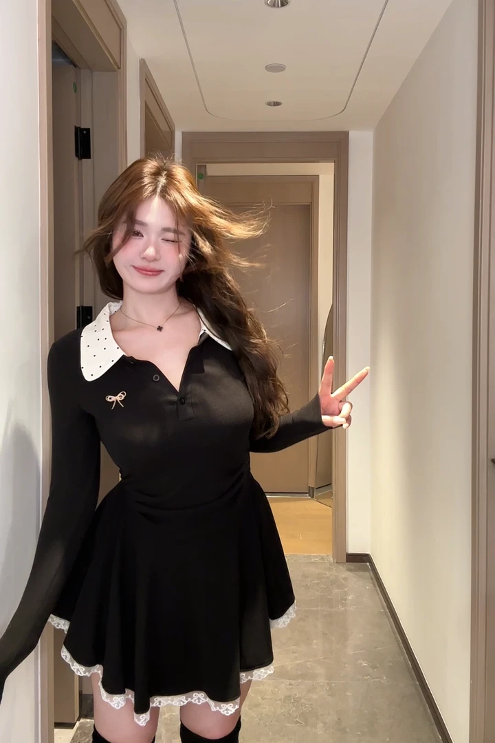 胖mm女装新款显瘦百搭时尚小黑裙性感收腰设计感小香风蝴蝶连衣裙