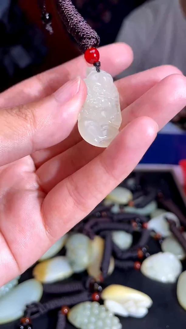 和田玉未镶嵌挂件1