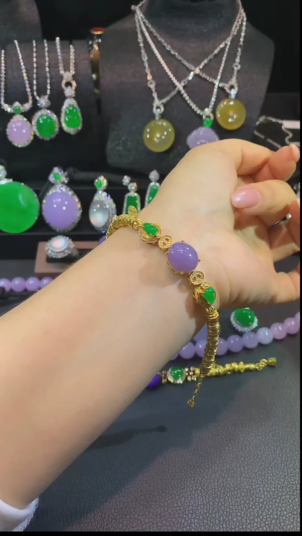 18K金镶嵌手链翡翠手链