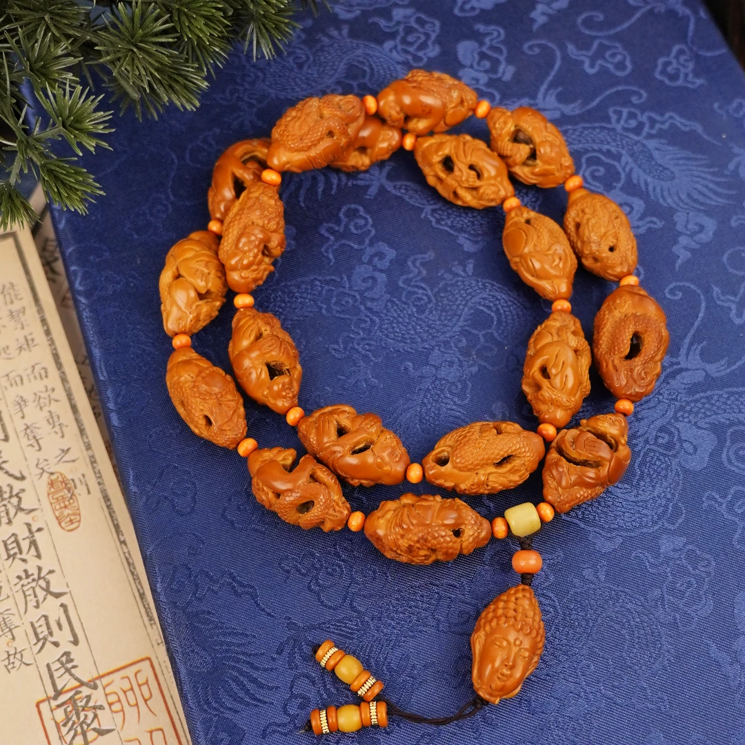 福韵阁 天然橄榄核 镂空雕刻 长款脖挂 MC0085