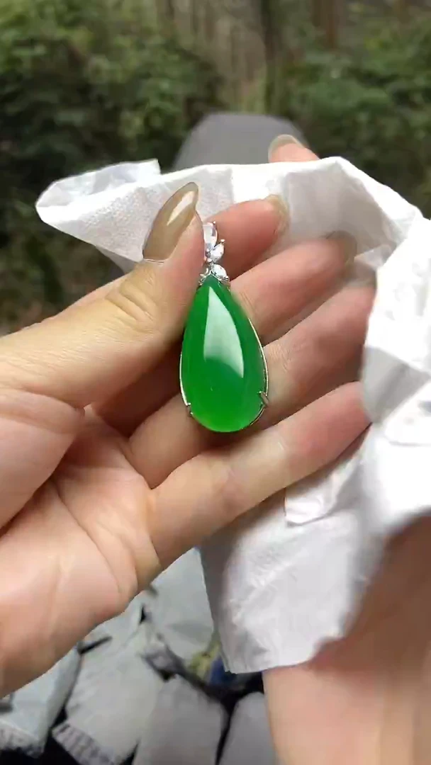 无非金属满色吊坠，所见即所得！