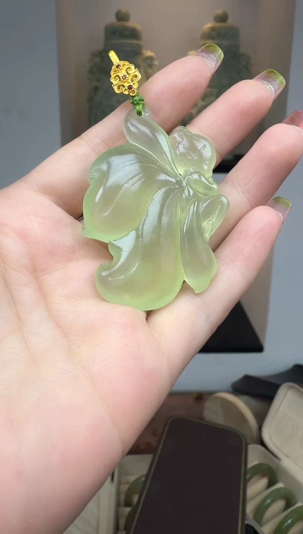 岫玉未镶嵌颈饰180蝴蝶仙子【万能扣】