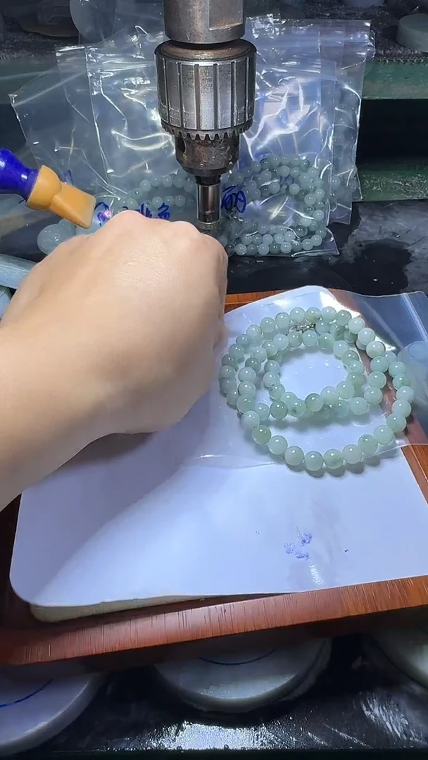 翡翠未镶嵌项链冰****心发一条