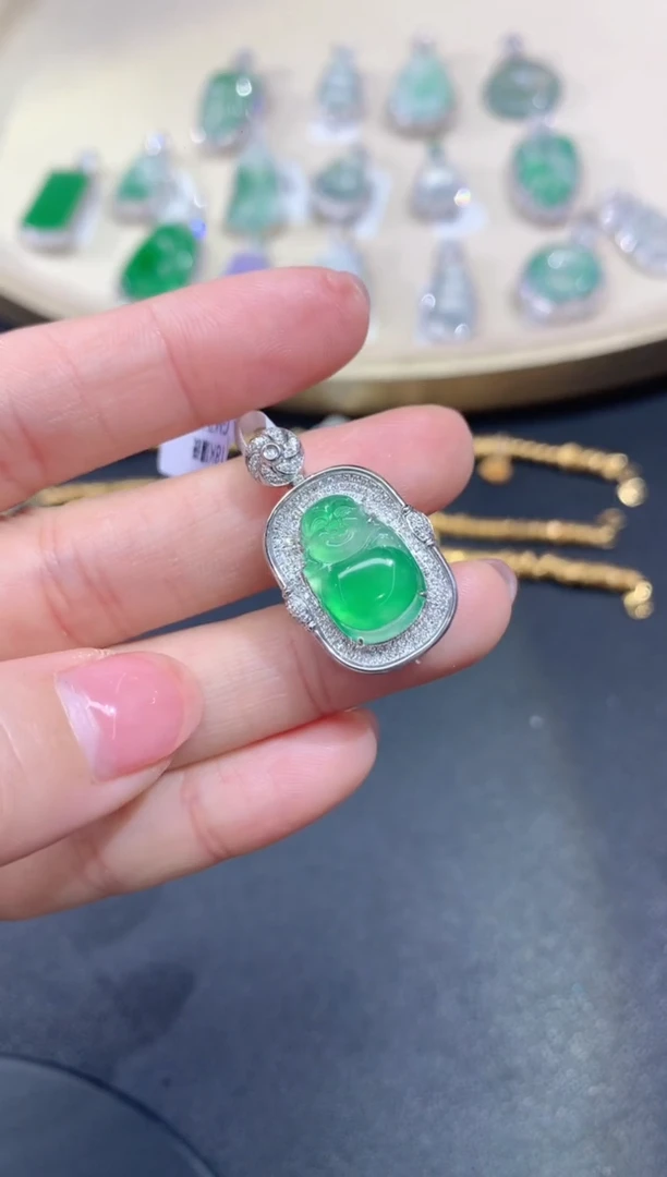 吊坠(不含链)18K金镶嵌翡翠吊坠A569|13800