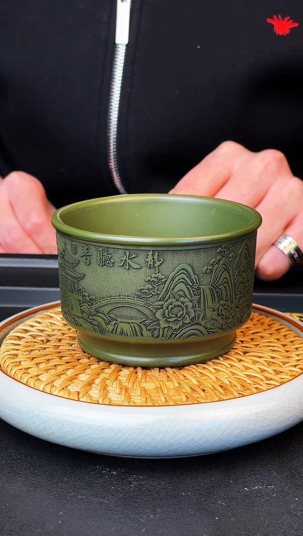 静水听音  泥中翡翠  主人杯