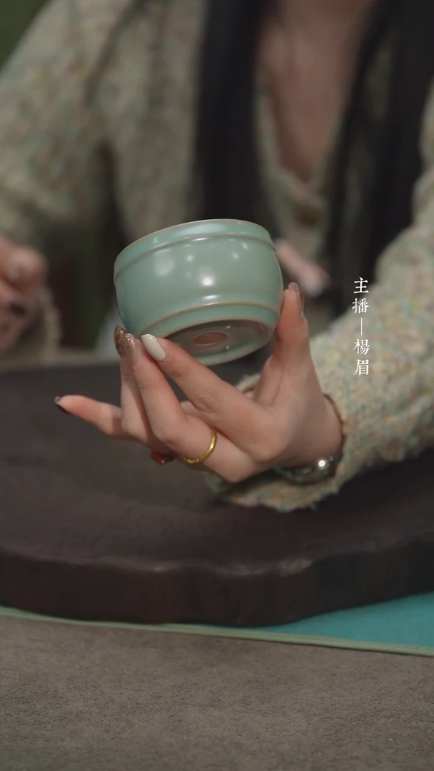 【闪购商品】鼓舞杯（微瑕）王君子章款-眉