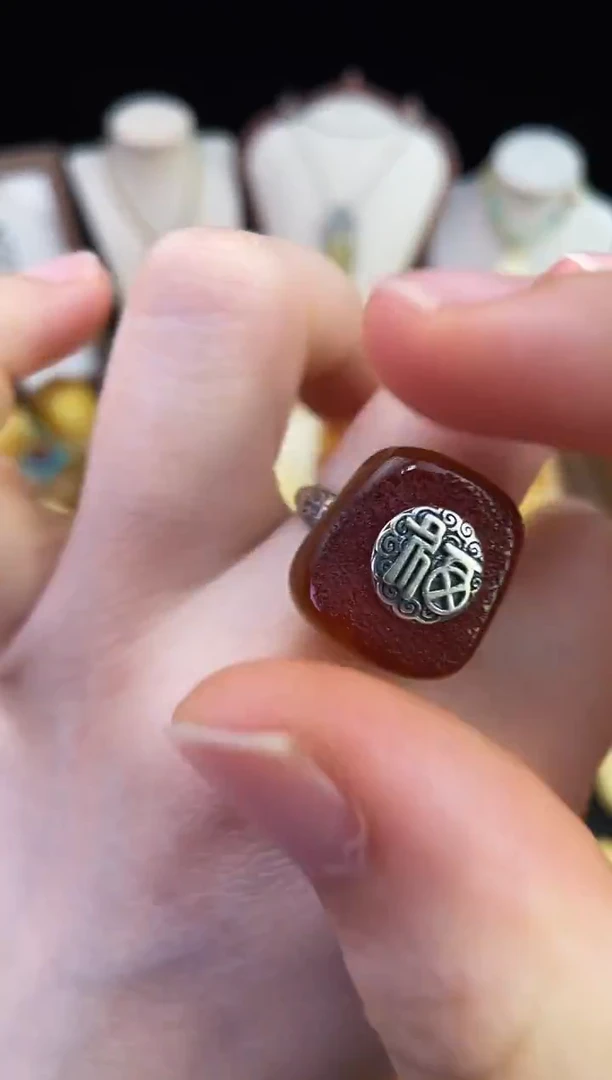 琥珀未镶嵌珠宝奇石柒月