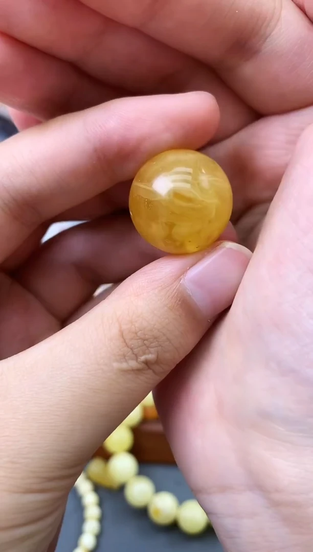 未镶嵌琥珀珠宝奇石40