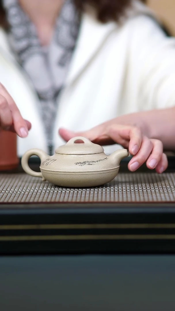 茶壶紫砂全手本绿年年有余线园160cc