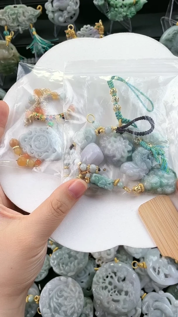 【闪购商品】翡翠颈饰未镶嵌翡翠一堆550
