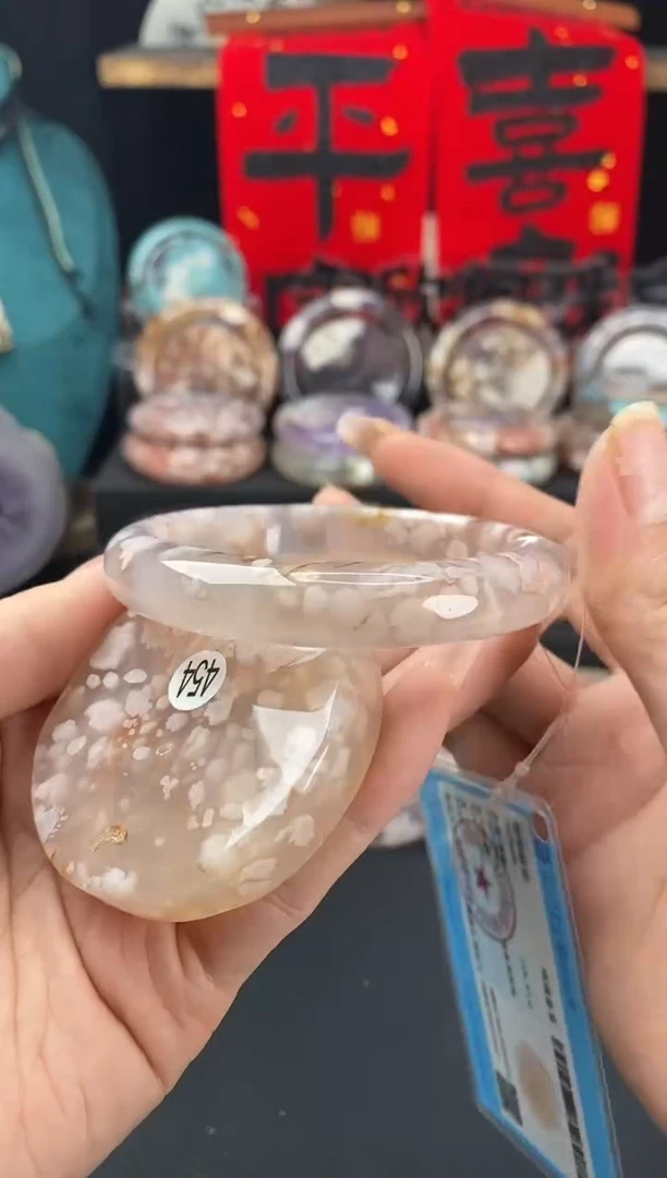 【闪购商品】石英质玉手镯（圆镯）未镶嵌59