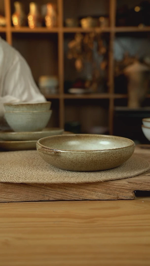 奶奶系列的8英寸双耳盘1个