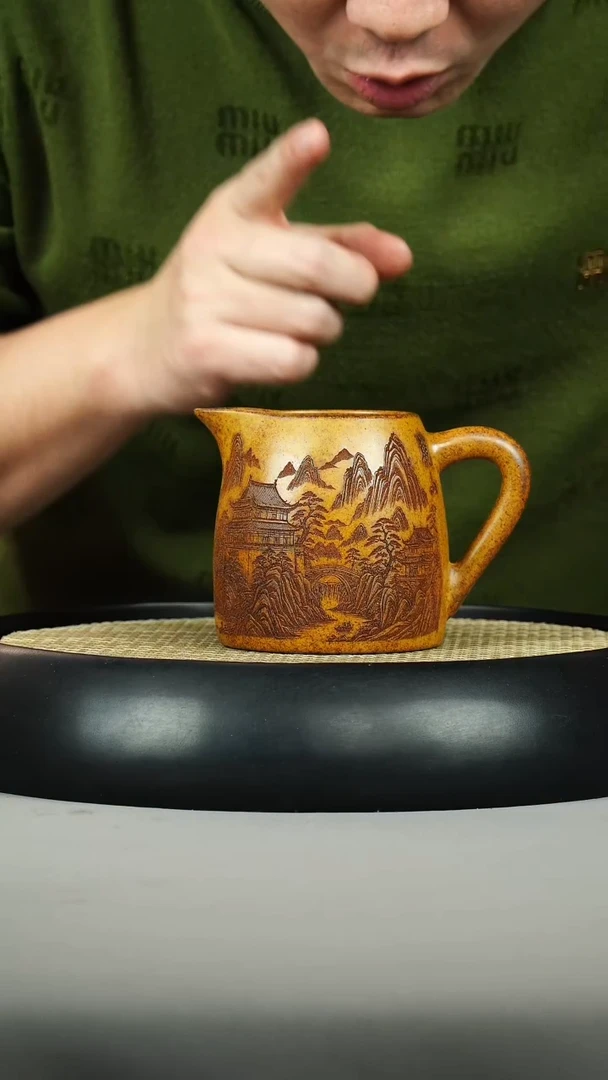 茶壶紫砂龙骨金砂 公道杯 刻绘山水